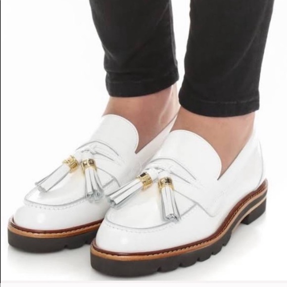 stuart weitzman manila leather loafers